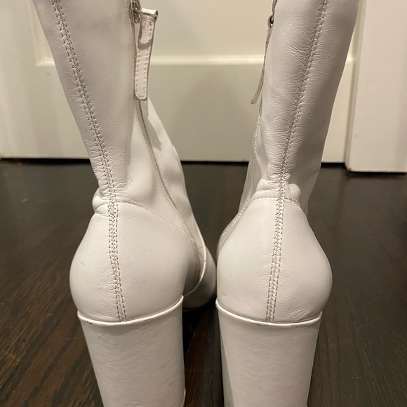 Chinese Laundry Crushing Block heel bootie - Picture 6 of 7